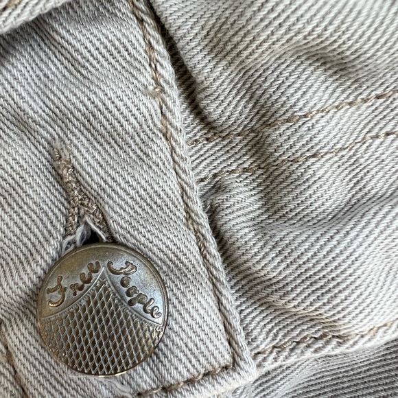 Free People Cut-off Jean Shorts | Size 25 - Picture 5 of 9